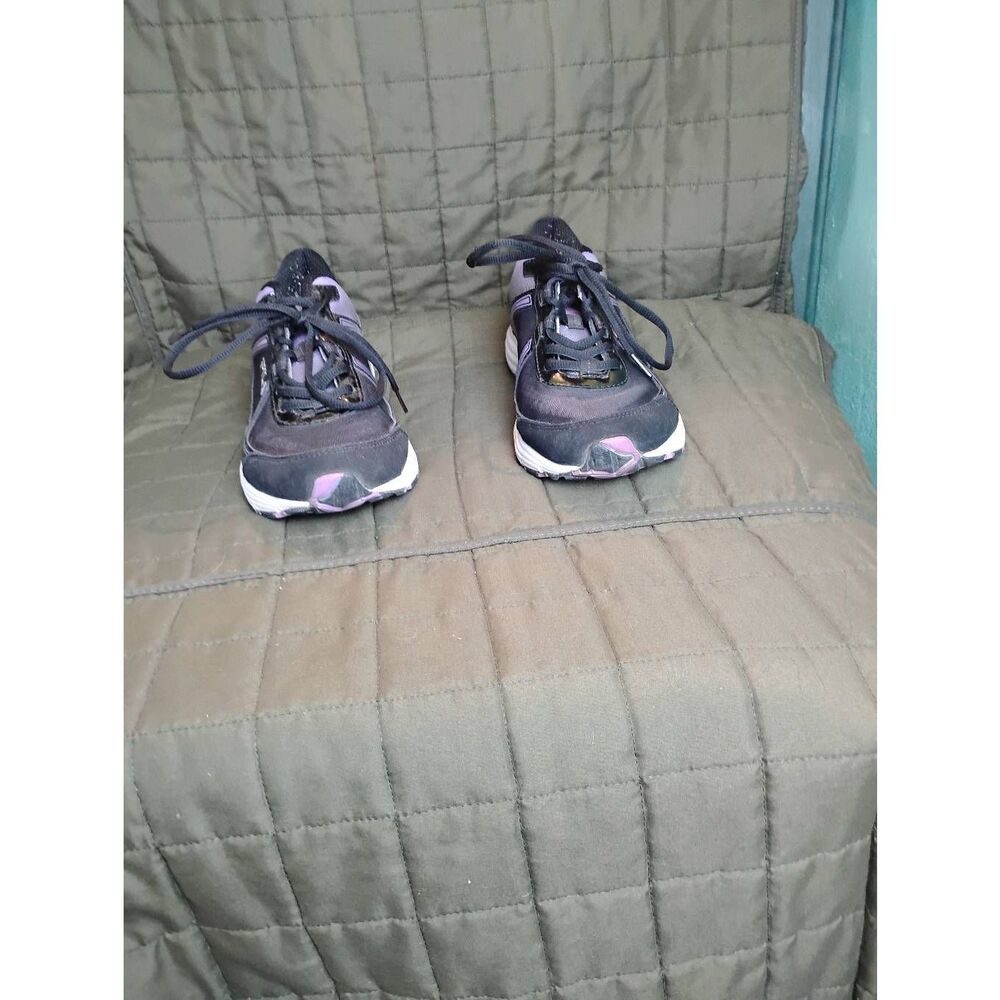 Fila women's tennis sneaker